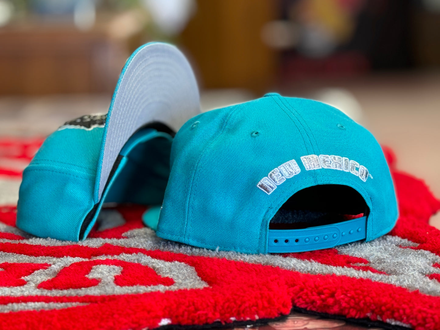 UNM Lobos New Era 950 Turquoise with Black/Gray 70's Lobo Snapback