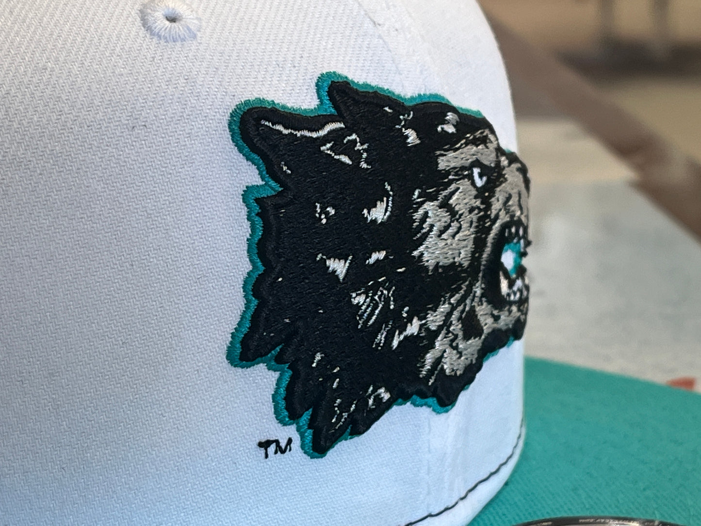 UNM 950 Snapback Turquoise 1970's Lobo Black Mesh back