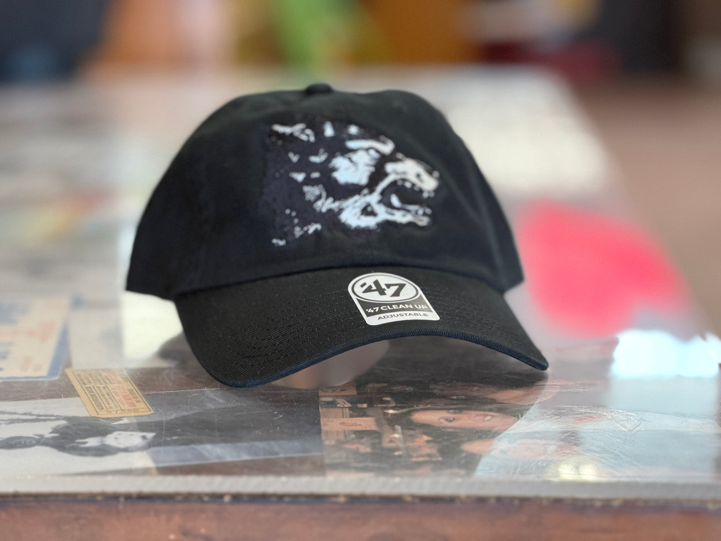UNM Lobos Black 1970s B/W Lobo Head - adjustable