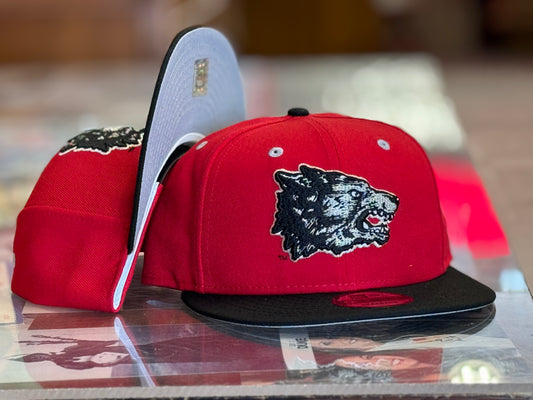 UNM 950 Snapback Red with 1970's Lobo logo and Black bill
